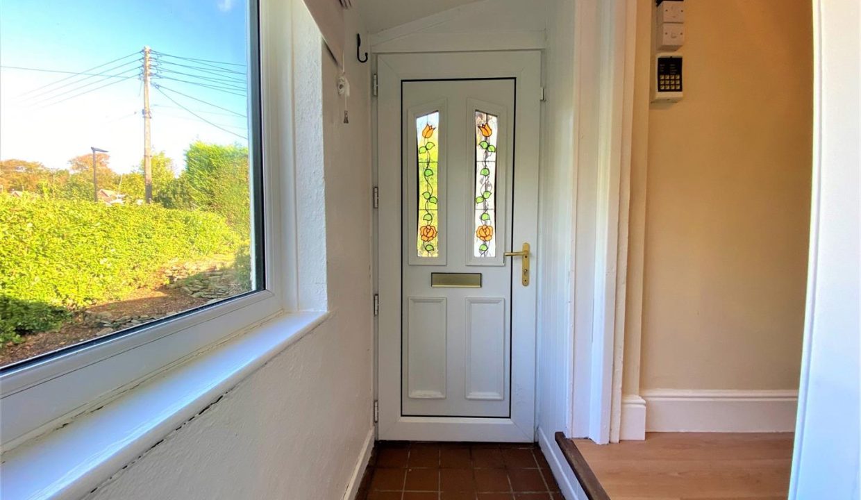 Side entrance porch
