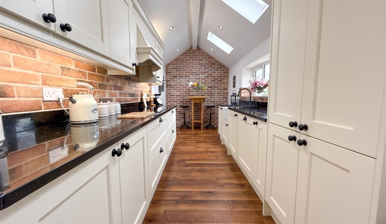BREAKFAST KITCHEN