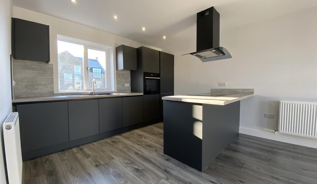 OPEN PLAN LIVING SPACE