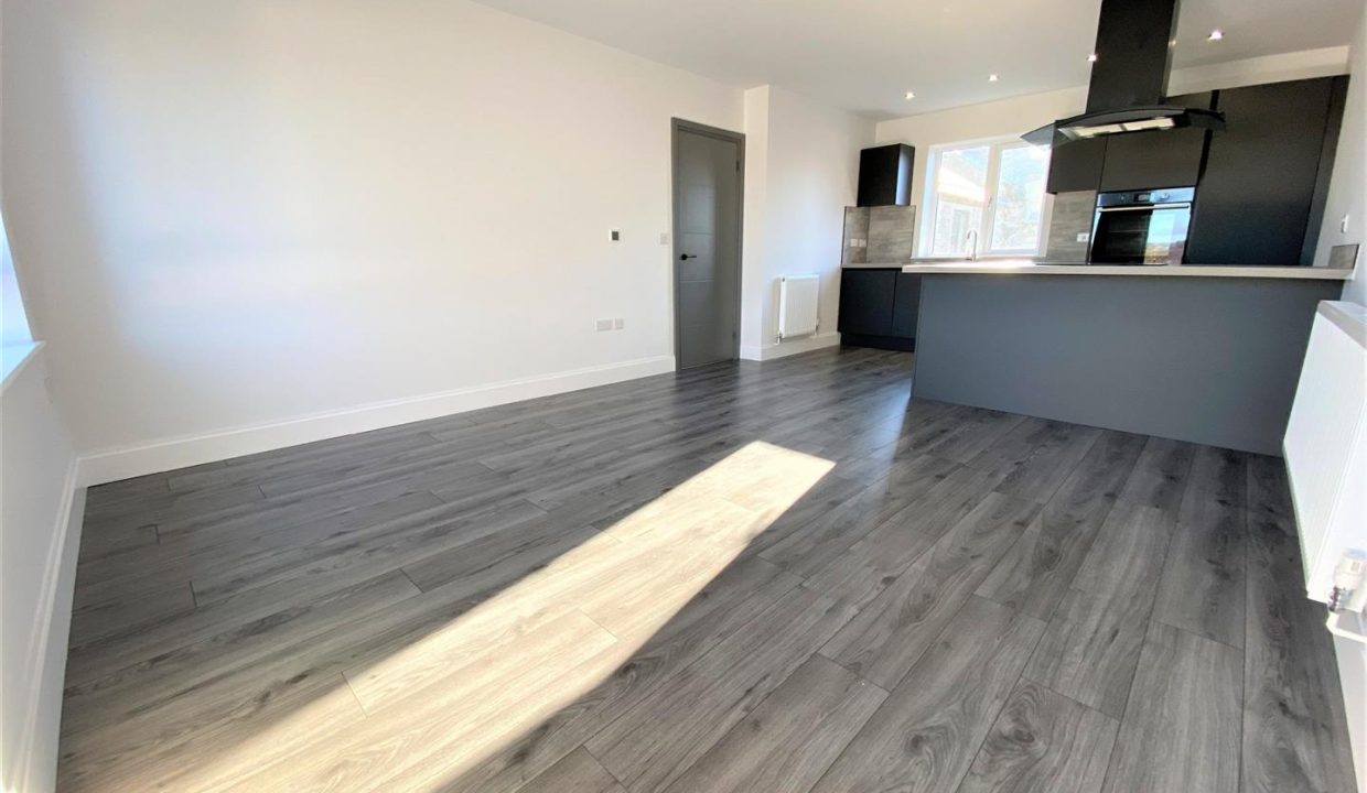 OPEN PLAN LIVING SPACE