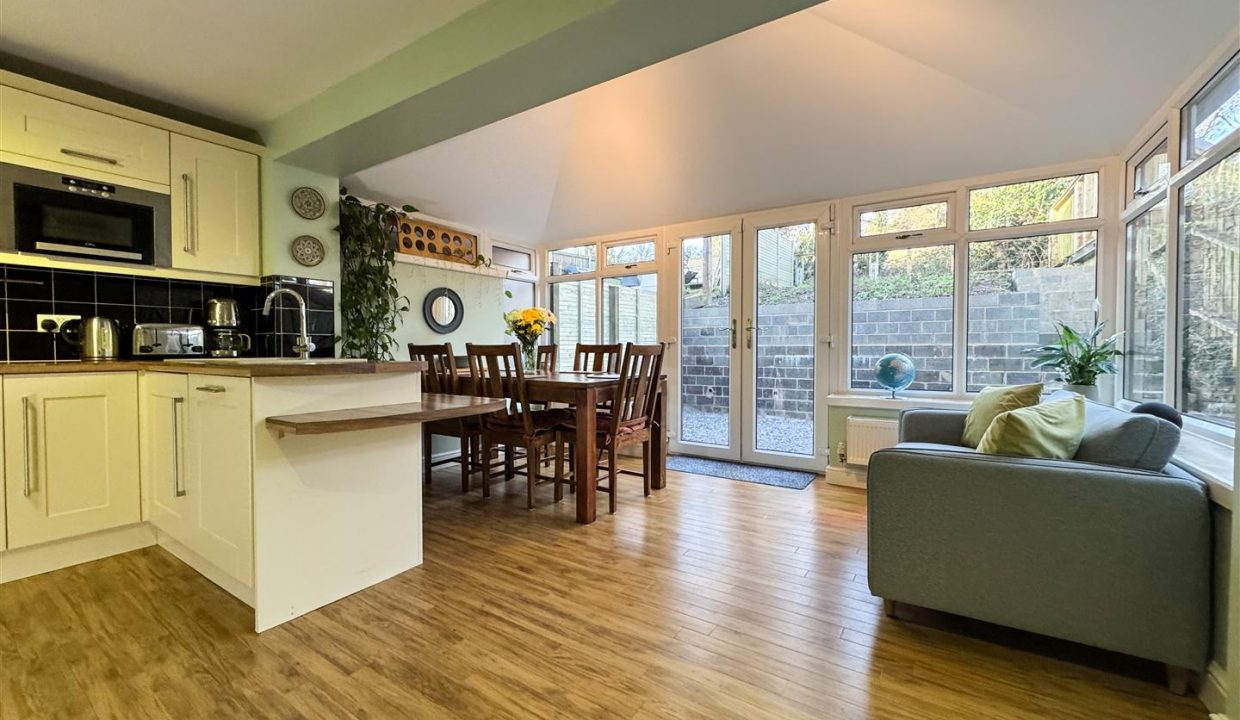 EXTENDED KITCHEN FAMILY ROOM