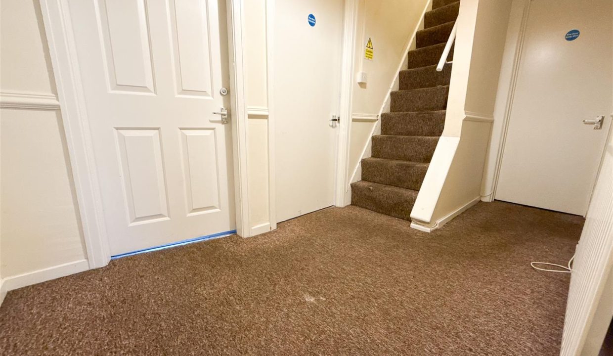 FIRST FLOOR LANDING AND STAIRS