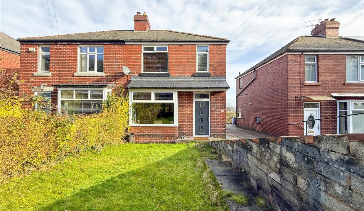 OFF ROAD PARKING AND FRONT GADREN