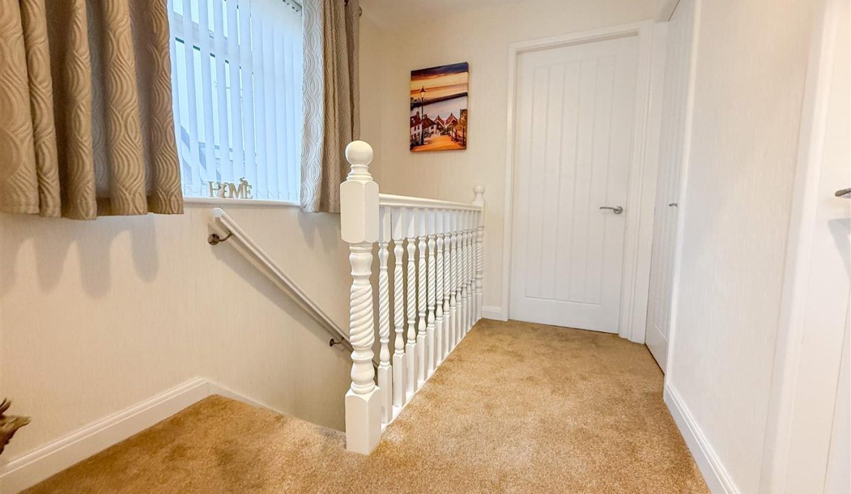 FIRST FLOOR LANDING AND STAIRS