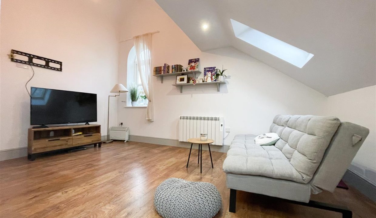 LOUNGE KITCHEN DINER