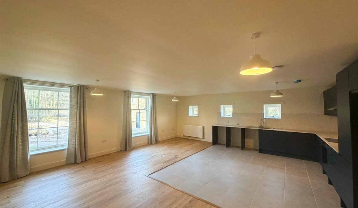 OPEN PLAN LIVING SPACES