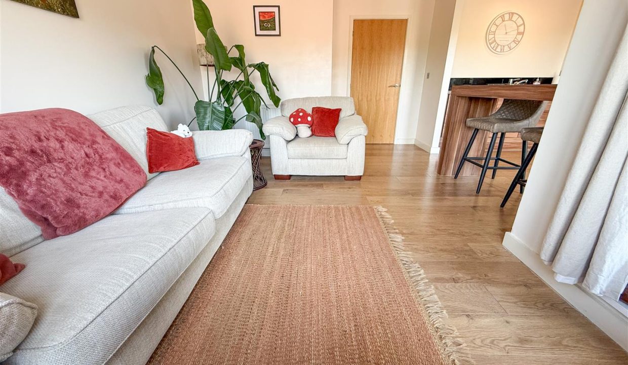 OPEN PLAN LOUNGE KITCHEN DINING ROOM