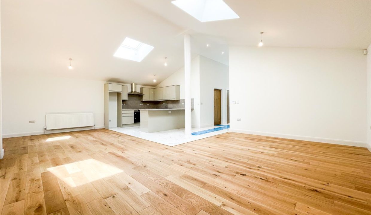 OPEN PLAN LIVING SPACE