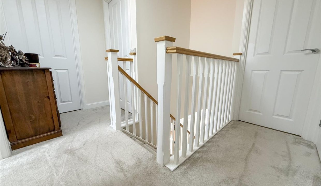 FIRST FLOOR LANDING AND STAIRS