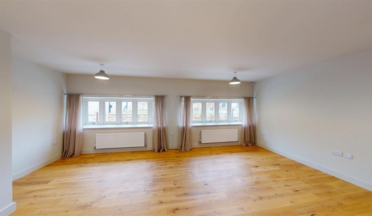 OPEN PLAN LIVING SPACE
