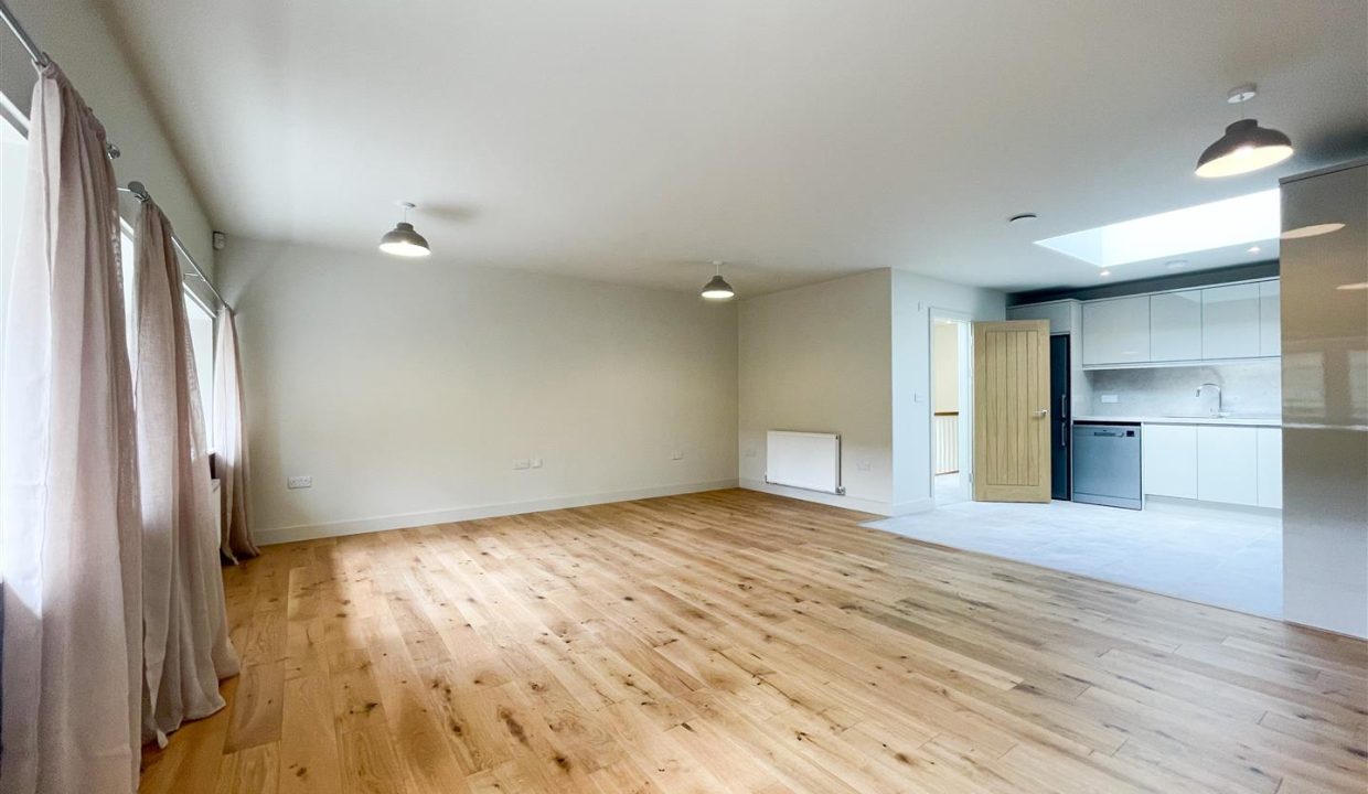 OPEN PLAN LIVING SPACES