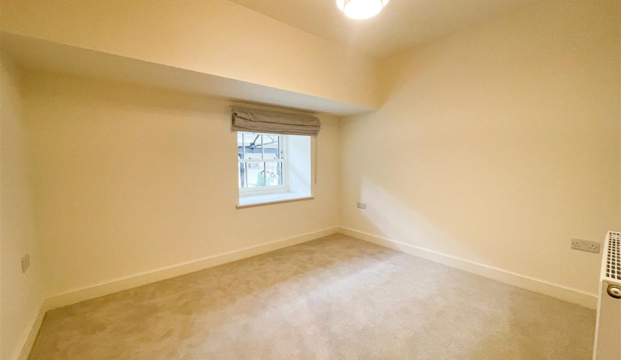 FIRST FLOOR SINGLE BEDROOM FOUR & FIVE