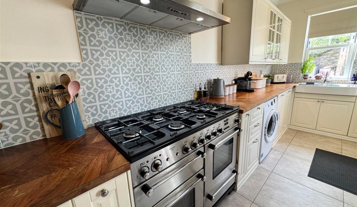 OPEN PLAN KITCHEN DINING ROOM