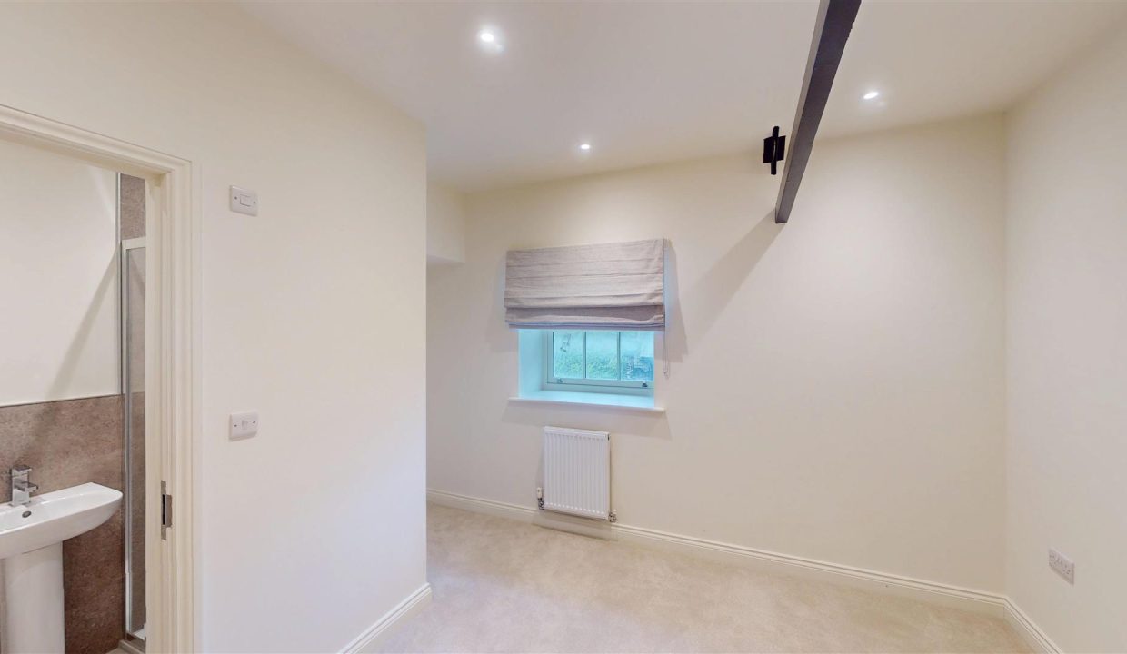 DOUBLE BEDROOM ONE