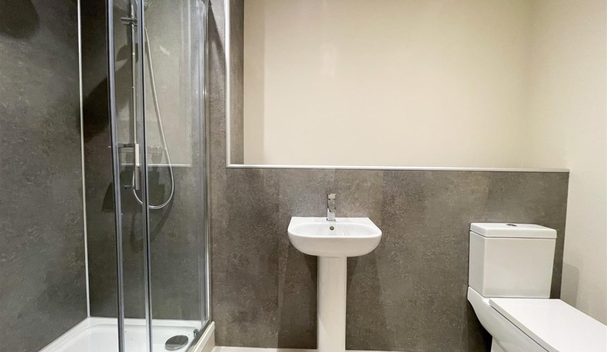 STYLISH EN-SUITE