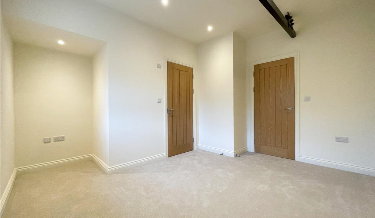 DOUBLE BEDROOM ONE