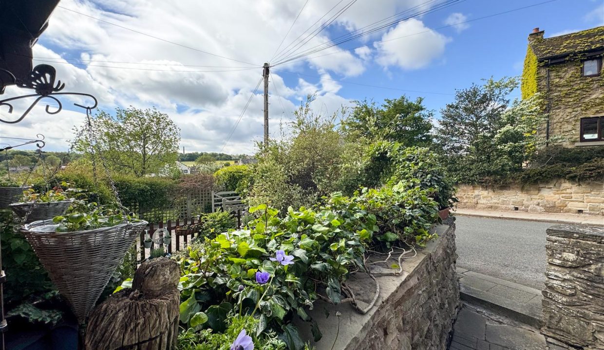 FRONT GARDEN VIEWS