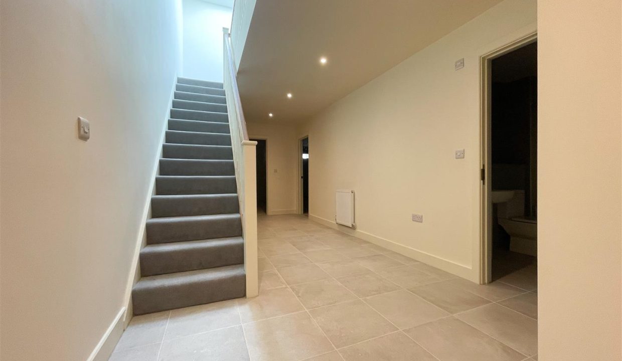 APARTMENT ENTRANCES