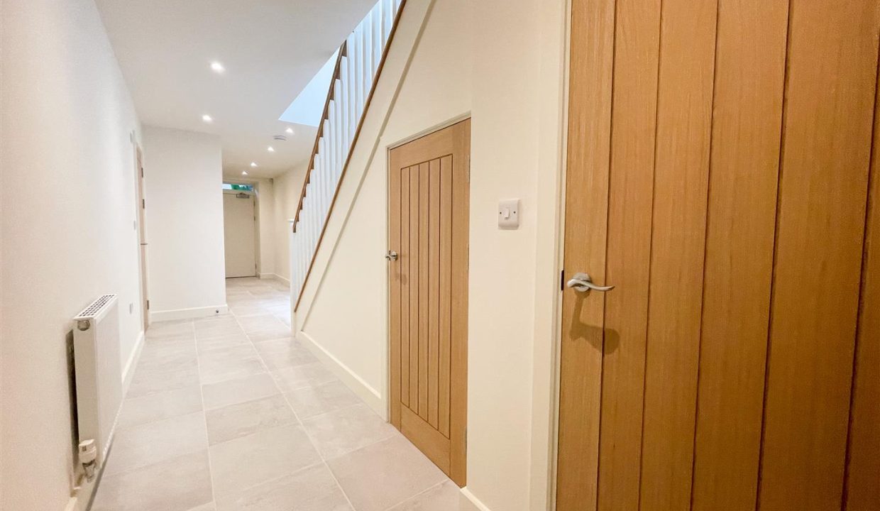 APARTMENT ENTRANCES
