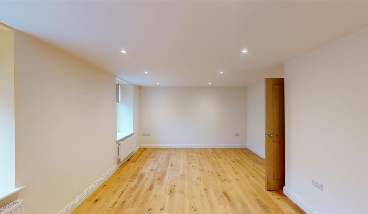 GENEROUS LOUNGE