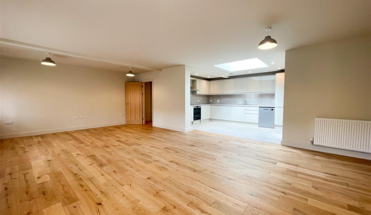 OPEN PLAN LIVING SPACES
