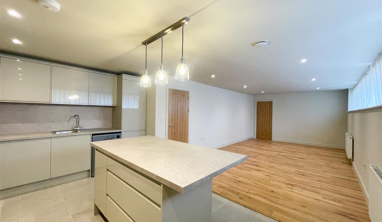 OPEN PLAN LIVING SPACE