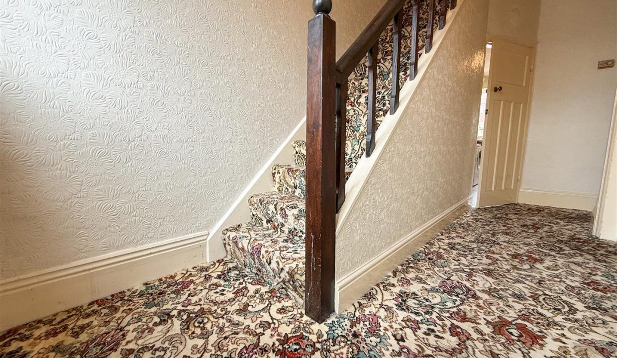 ENTRANCE HALLWAY