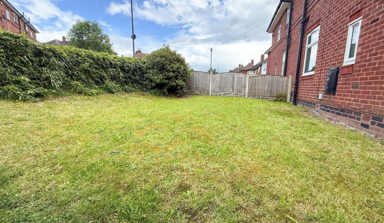 FRONT GARDEN
