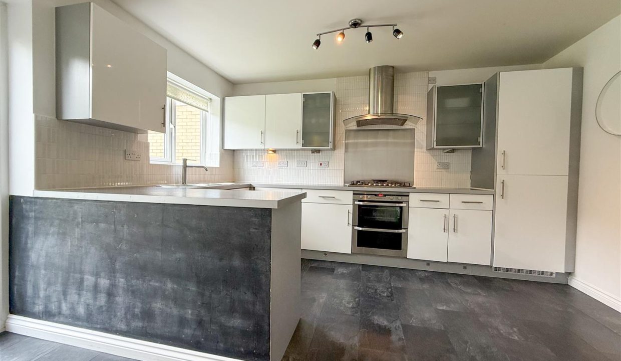 KITCHEN DINING ROOM