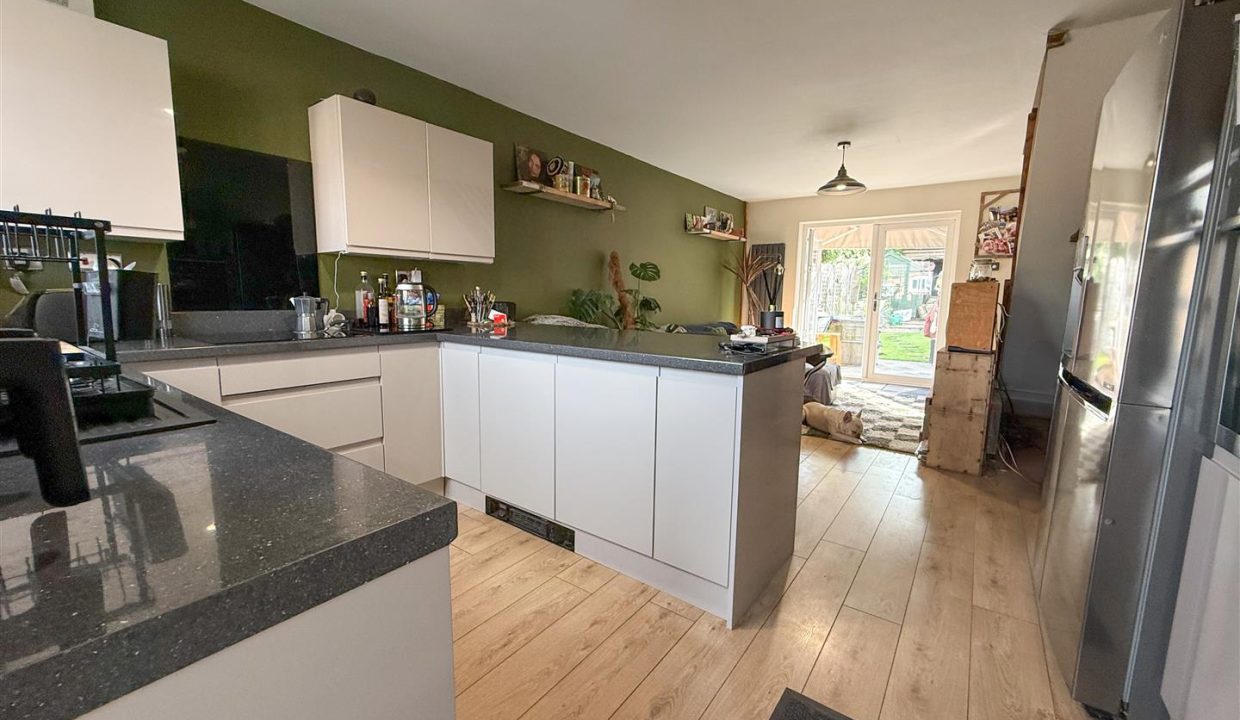 BREAKFAST KITCHEN