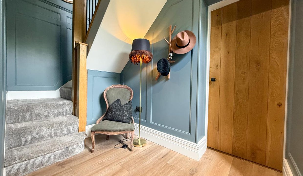 INNER HALLWAY