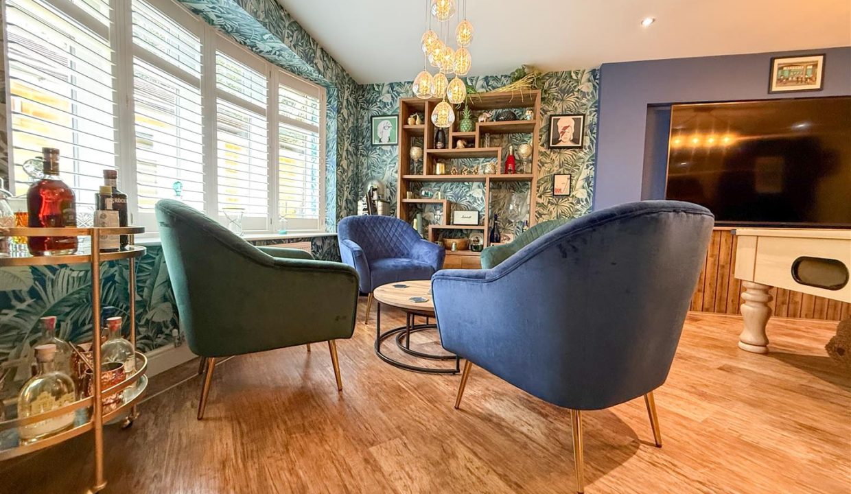 SUPERB GAMES ROOM