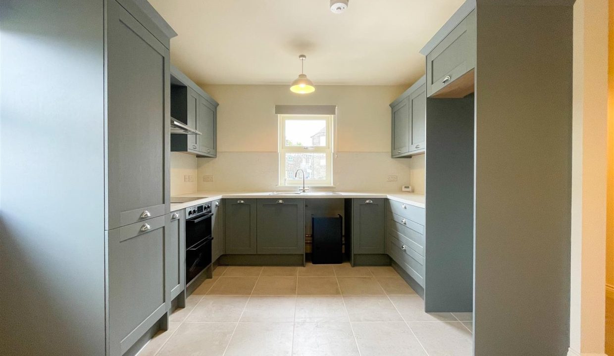 OPEN PLAN KITCHEN/DINER