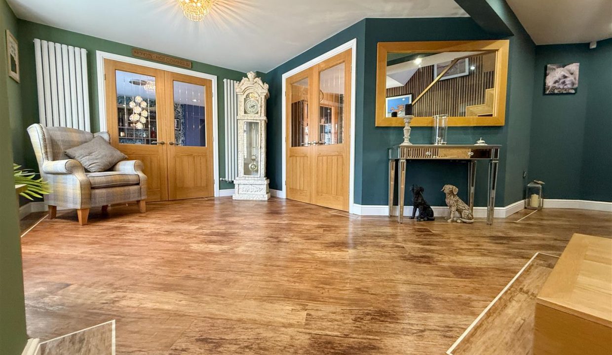 ENTRANCE HALLWAY
