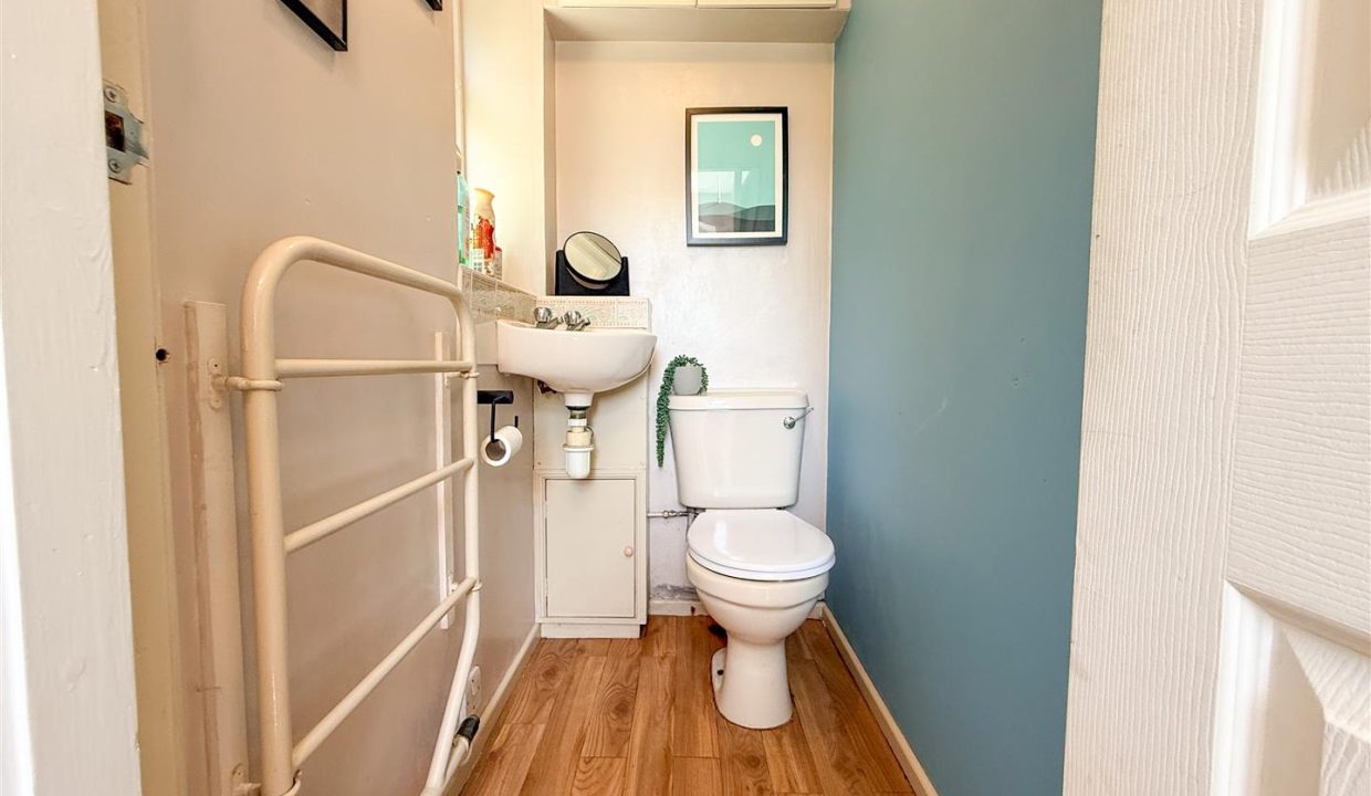 DOWNSTAIRS CLOAKROOM