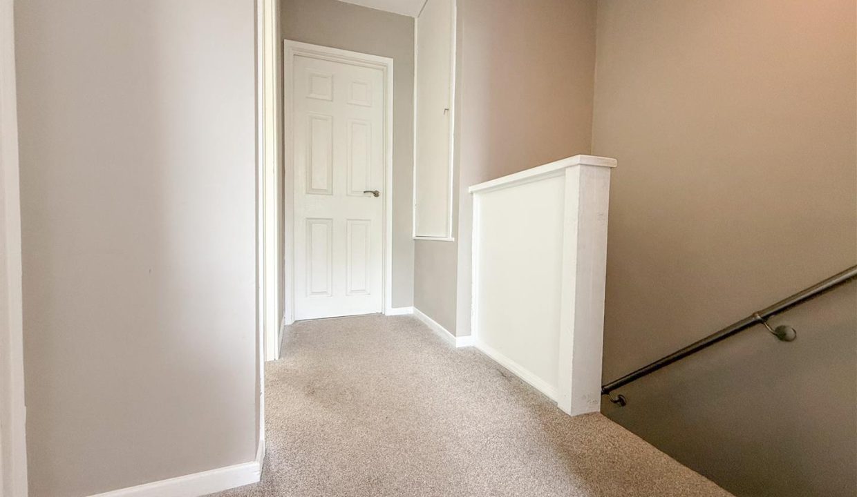 FIRST FLOOR LANDING AND STAIRS