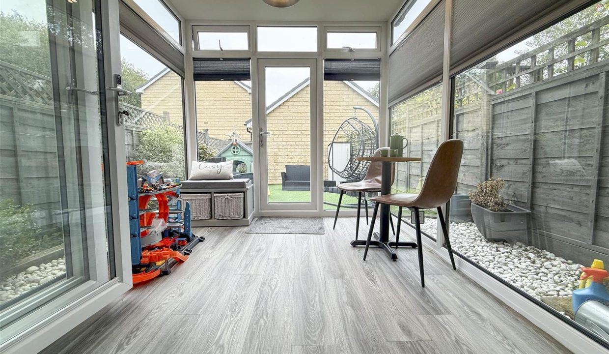 GARDEN ROOM