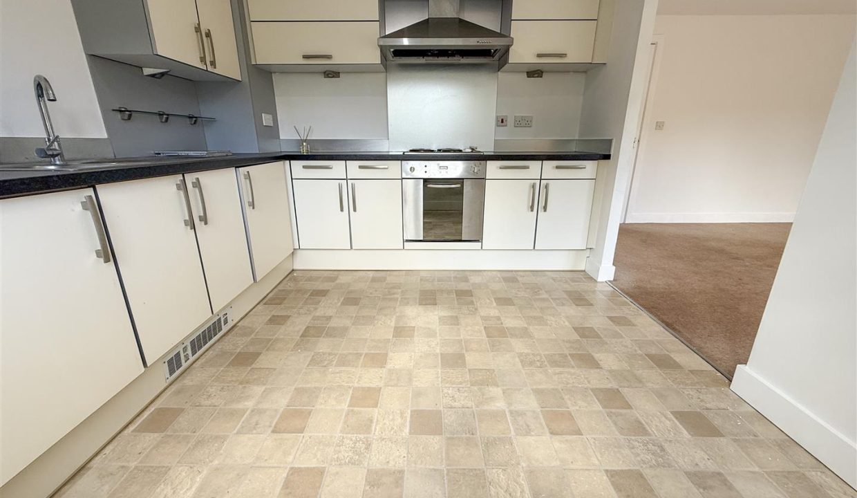 KITCHEN DINING ROOM