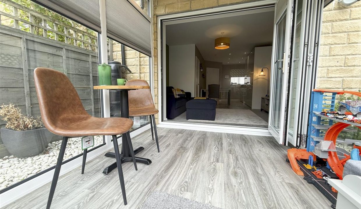 GARDEN ROOM
