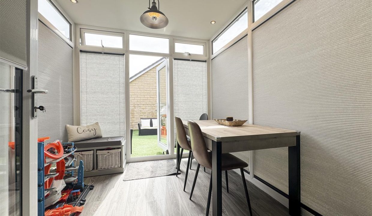 GARDEN ROOM
