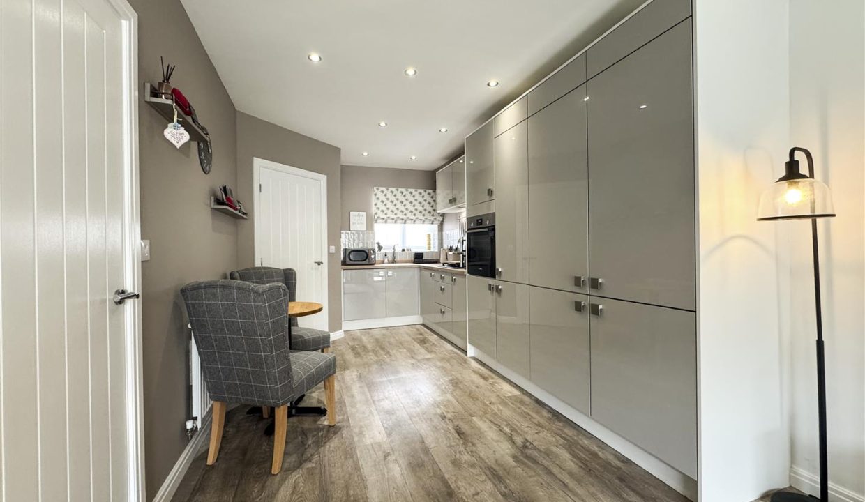 BREAKFAST KITCHEN