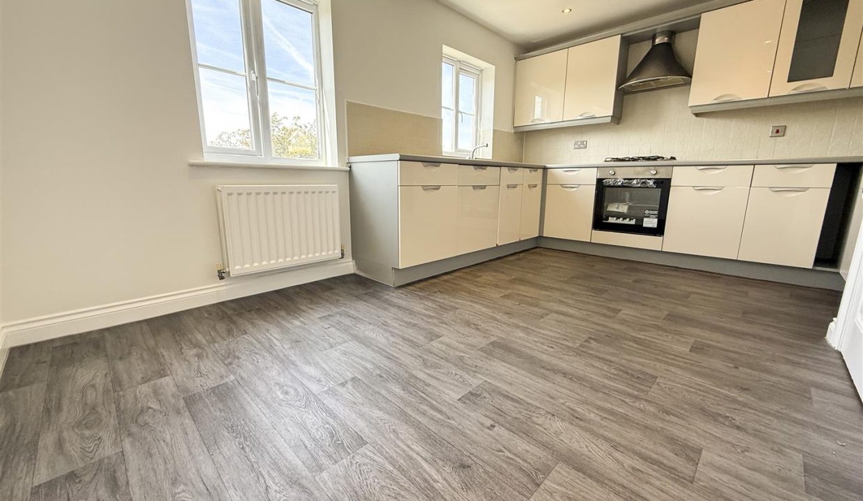 KITCHEN DINING ROOM