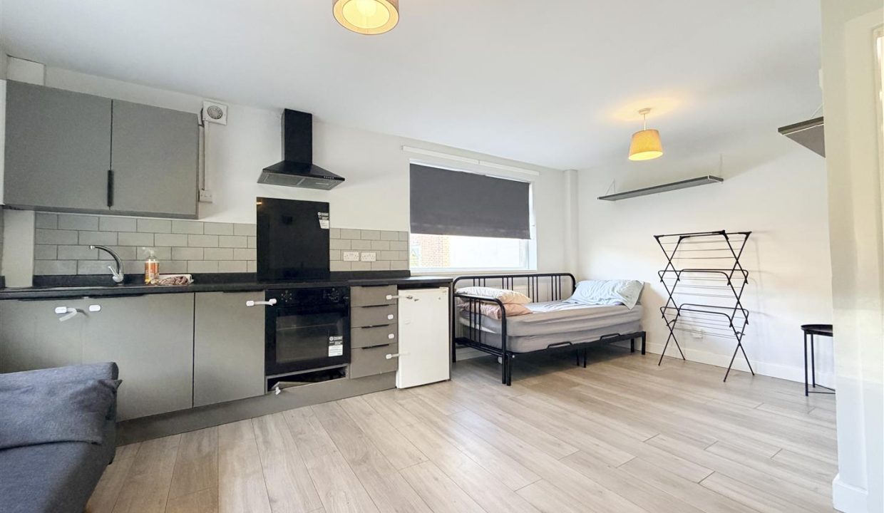 GROUND FLOOR BEDSIT ROOMS 1- 4