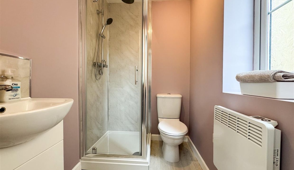 EN SUITE