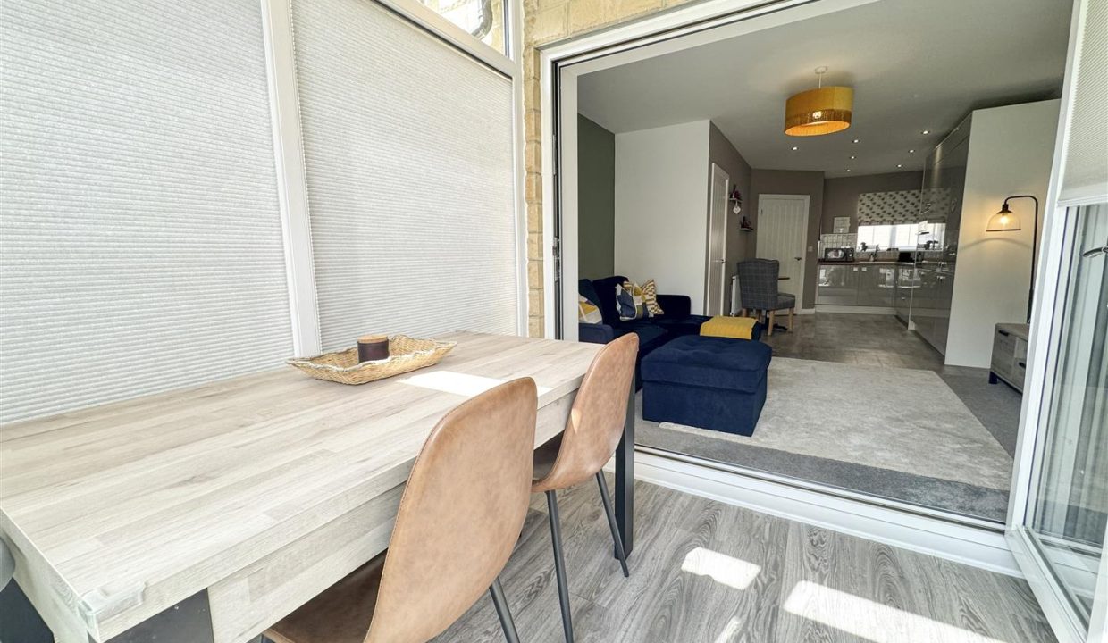 GARDEN ROOM