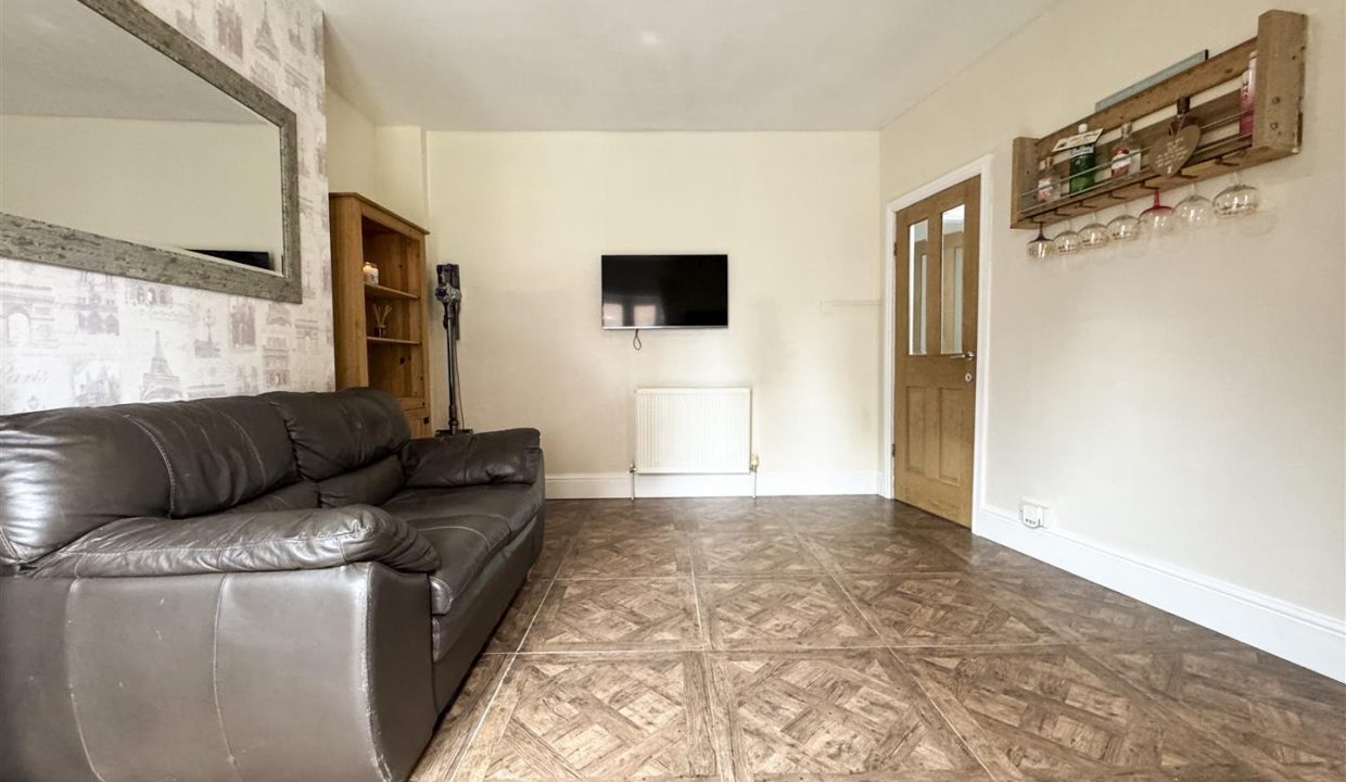 DINING ROOM/ SNUG
