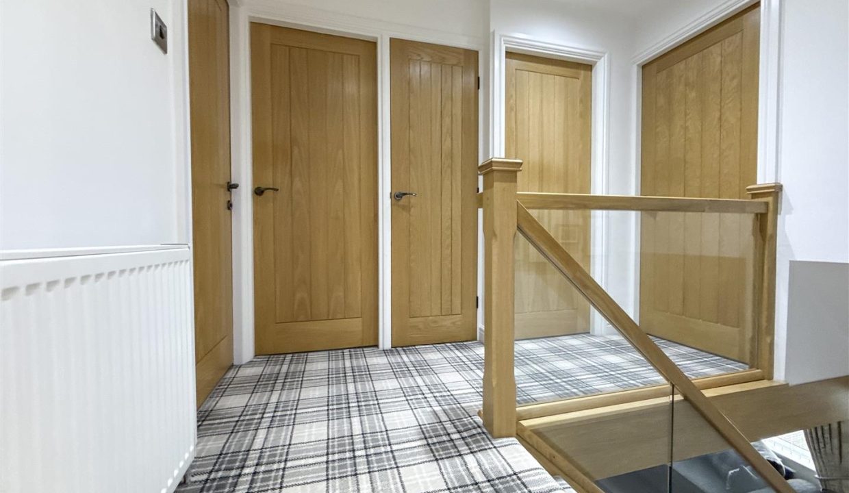 FIRST FLOOR LANDING AND STAIRS