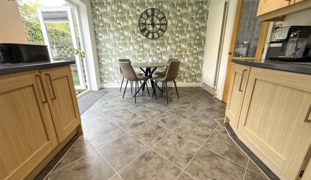 OPEN PLAN KITCHEN DINING ROOM