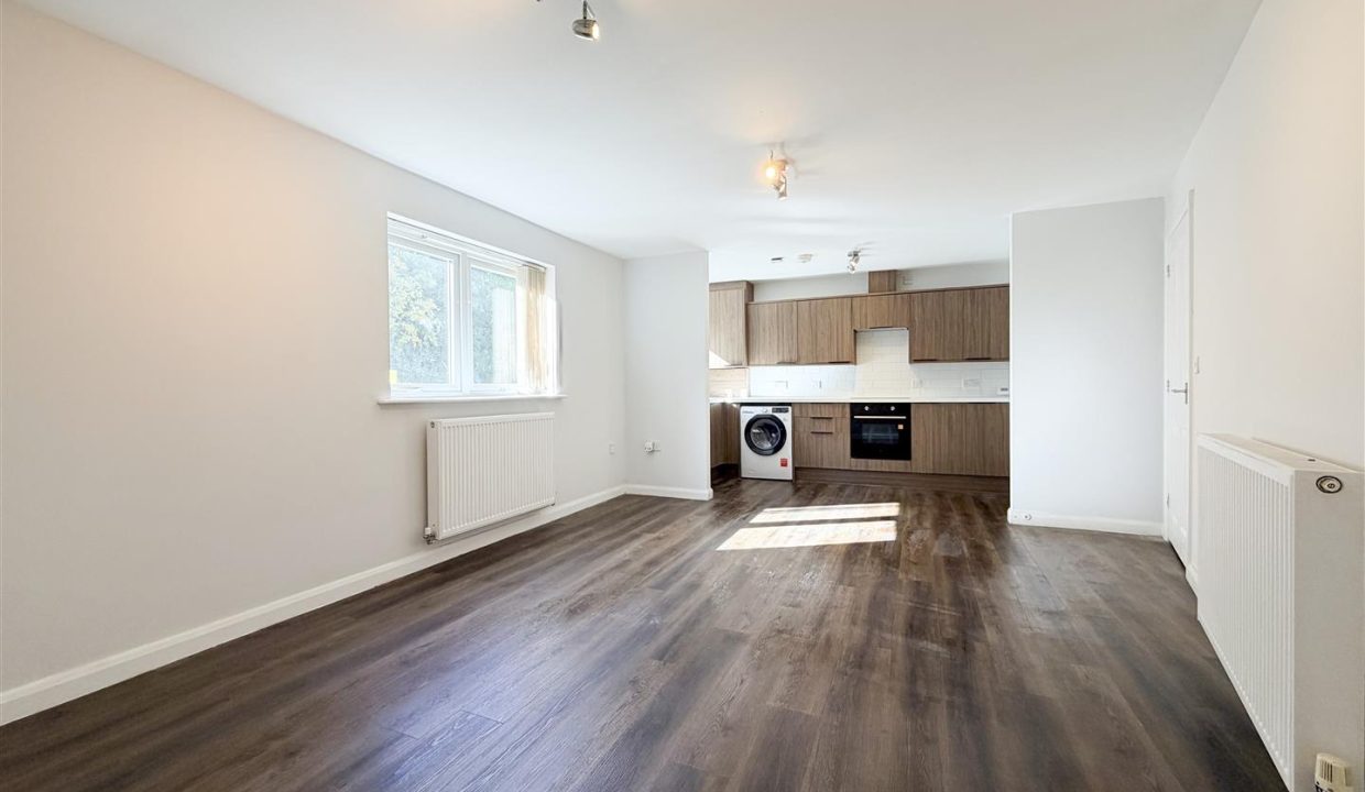 OPEN PLAN LIVING SPACE
