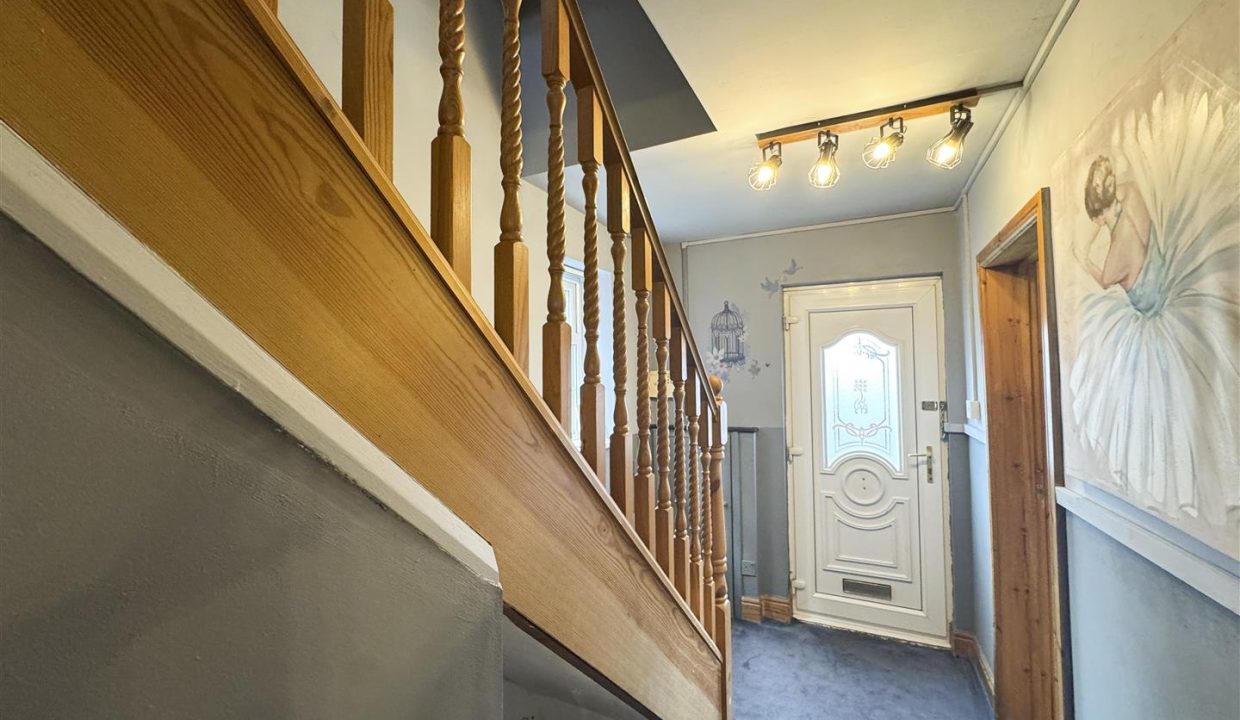 ENTRANCE HALLWAY
